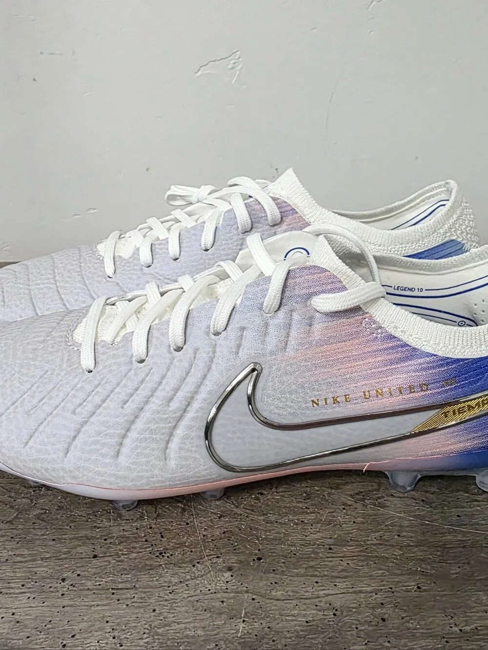 Men’s Size 6 - Nike Legend 10 Elite Vast Grey Racer Blue Cleats IO4461-001